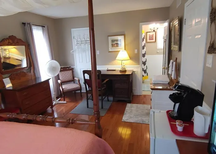 Private Bathroom King Room